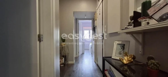 Apartamento T3 para Venda em Queluz e Belas