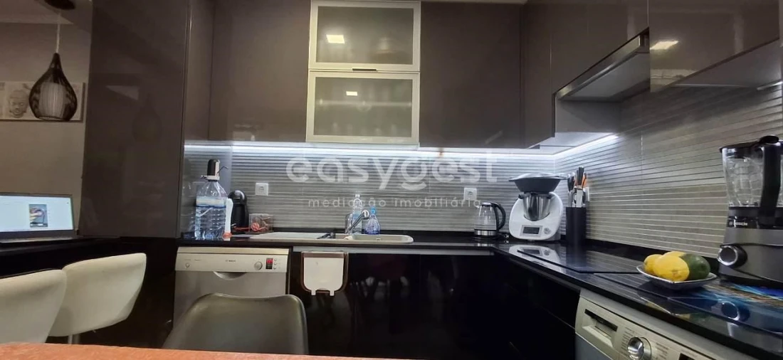 Apartamento T3 para Venda em Queluz e Belas Foto 3