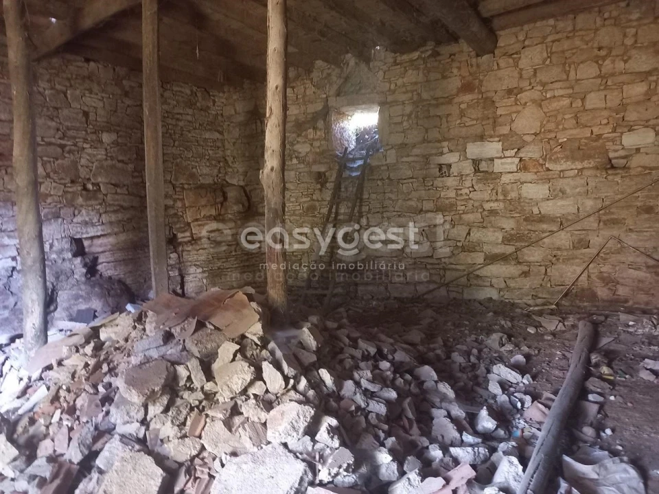 Moradia T3 para Venda em Minde Foto 14