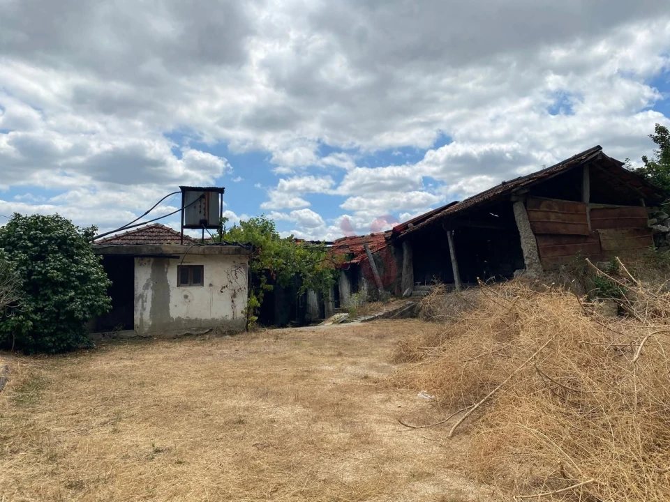 Moradia T3 para Venda em Silvares, Pias, Nogueira e Alvarenga Foto 2
