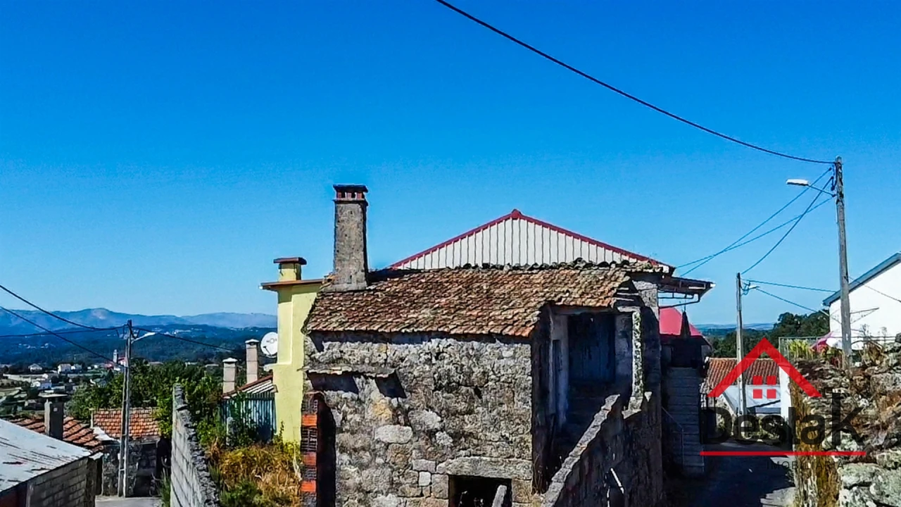 Moradia T1 para Venda em São Miguel do Mato Foto 2