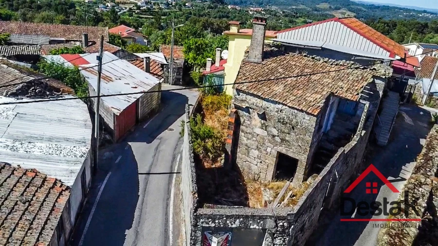 Moradia T1 para Venda em São Miguel do Mato Foto 3