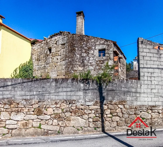 Moradia T1 para Venda em São Miguel do Mato Foto 8