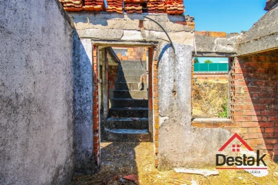 Moradia T0 para Venda em Couto de Baixo e Couto de Cima