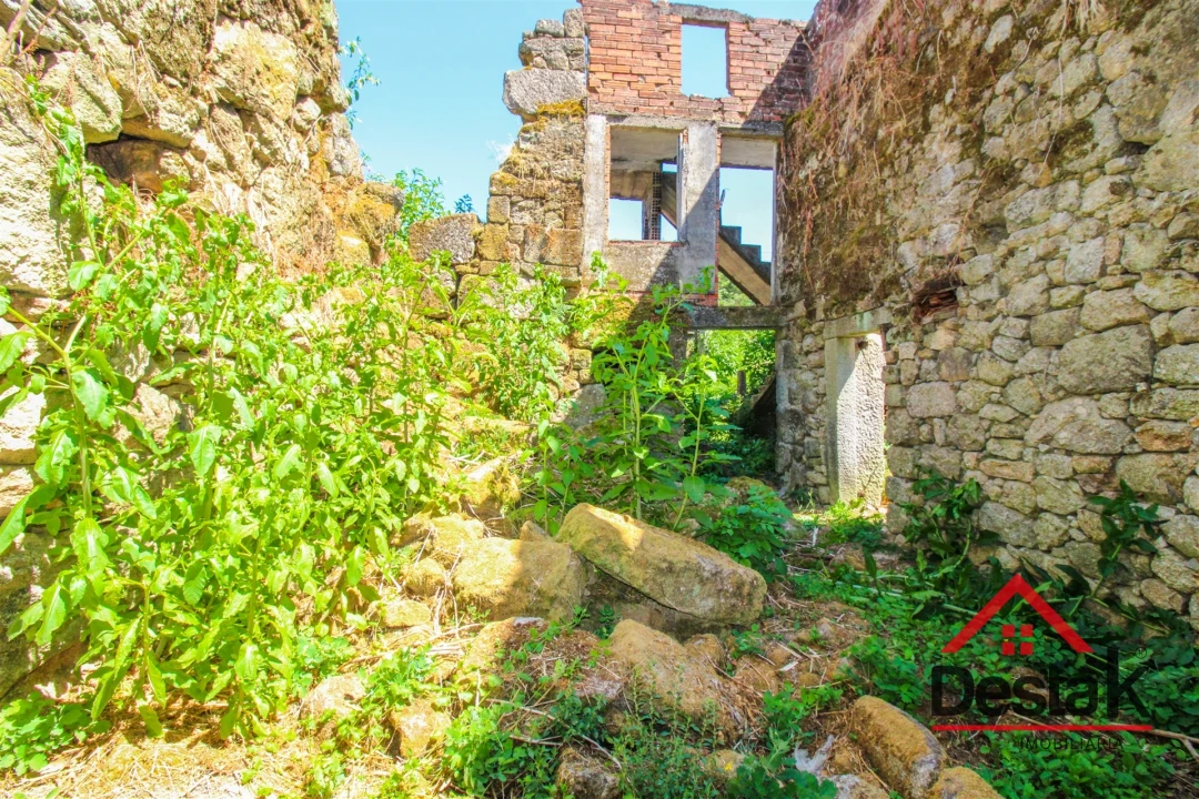 Moradia T0 para Venda em Couto de Baixo e Couto de Cima Foto 14
