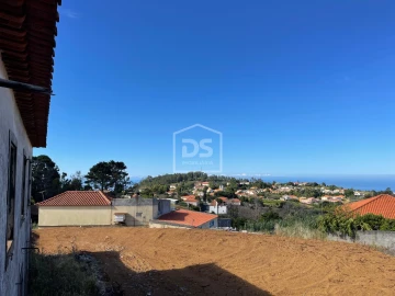Moradia T4 para Venda em Prazeres