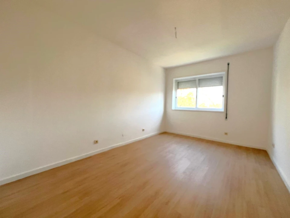 Apartamento T2 para Venda em Lordelo do Ouro e Massarelos Foto 23