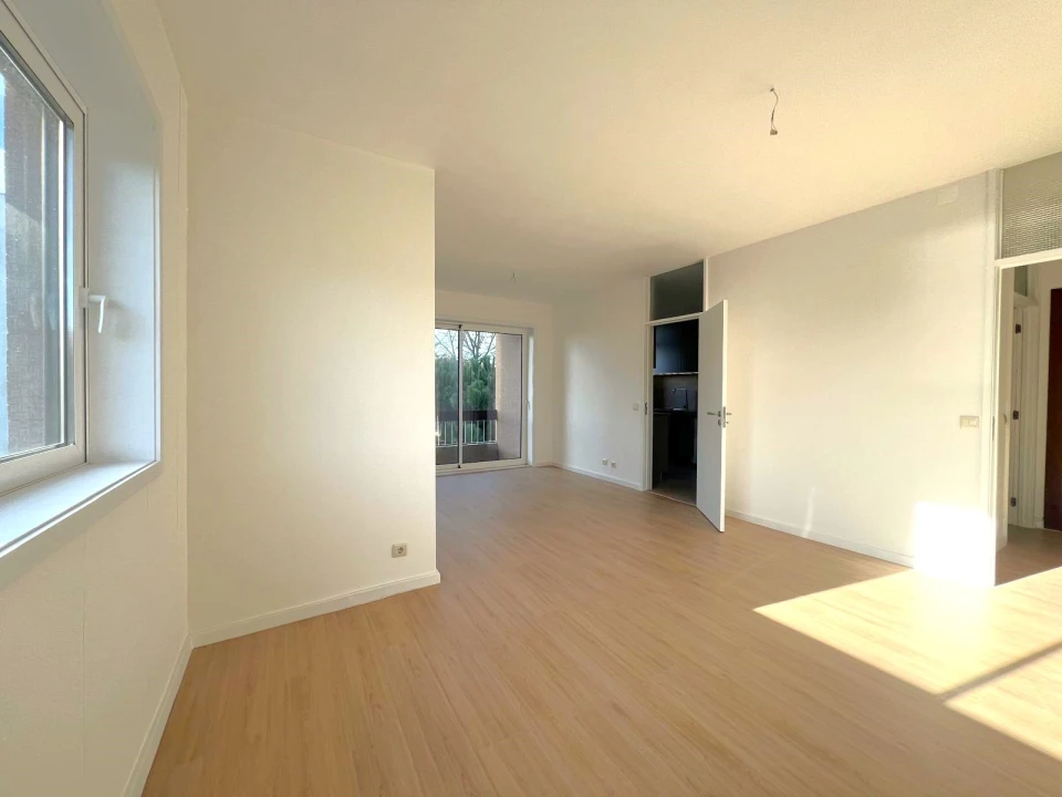 Apartamento T2 para Venda em Lordelo do Ouro e Massarelos Foto 4