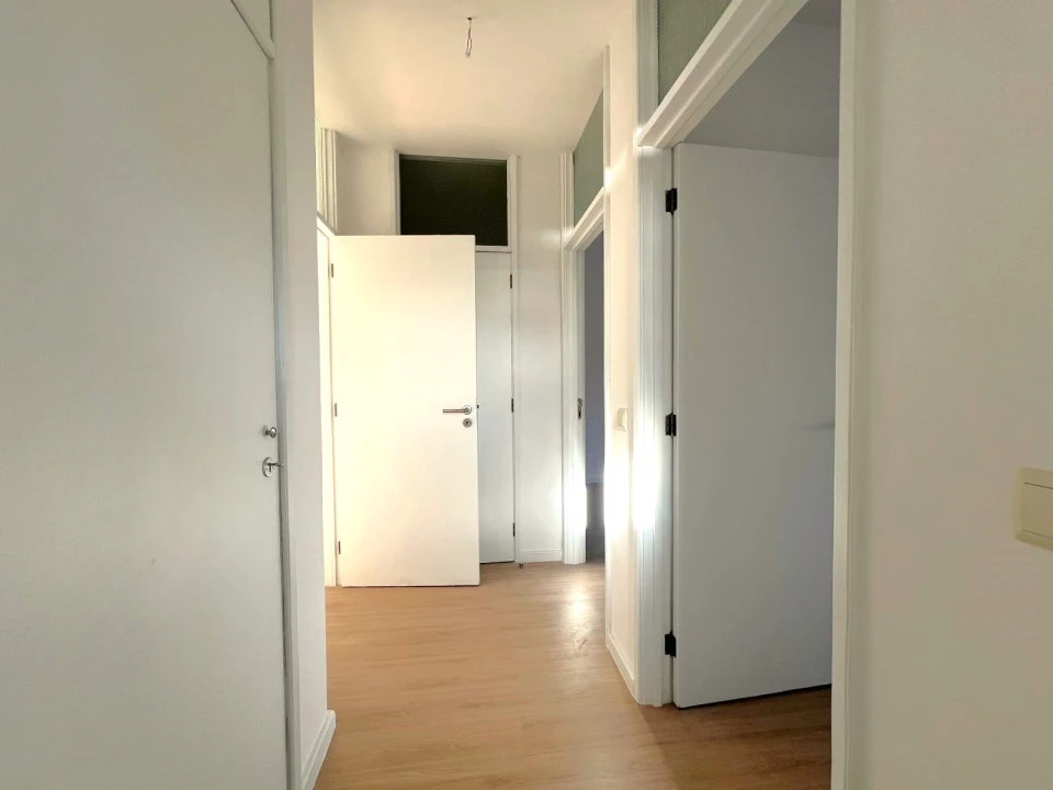Apartamento T2 para Venda em Lordelo do Ouro e Massarelos Foto 25