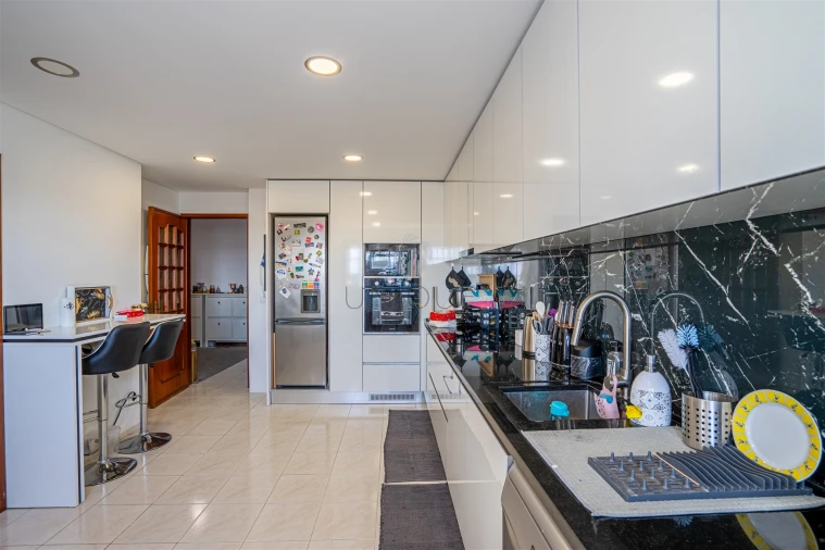 Apartamento T5 para Venda em Vagos e Santo António Foto 3