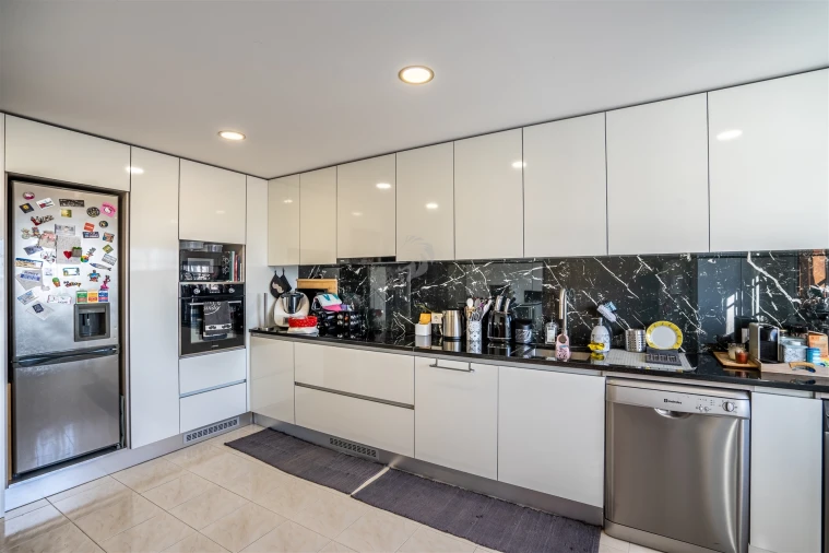 Apartamento T5 para Venda em Vagos e Santo António Foto 4