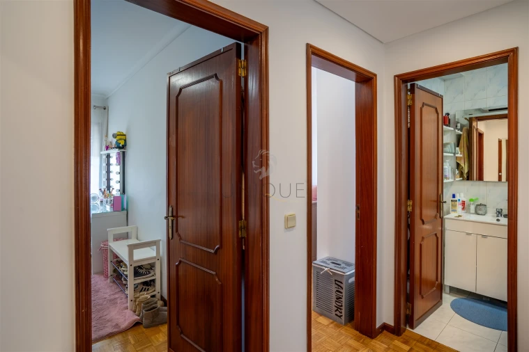Apartamento T5 para Venda em Vagos e Santo António Foto 21