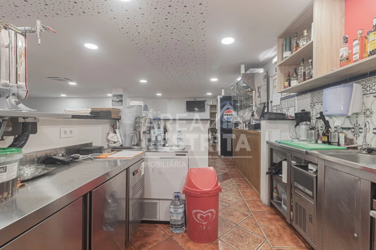 Negócio para Venda em Costa da Caparica Foto 18