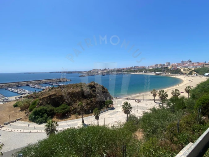 Moradia T5 para Venda em Sines Foto 1