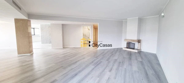 Apartamento T4 para Venda em São Vicente (Braga)