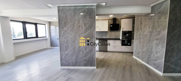 Apartamento T4 para Venda em São Vicente (Braga)