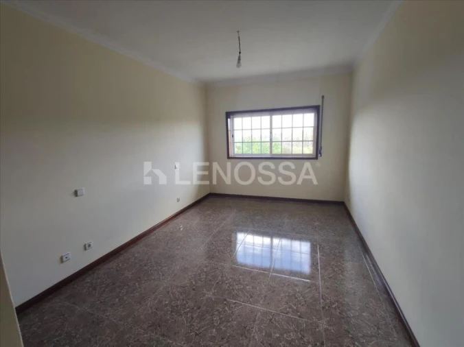 Apartamento T3 para Venda em Carregosa Foto 7