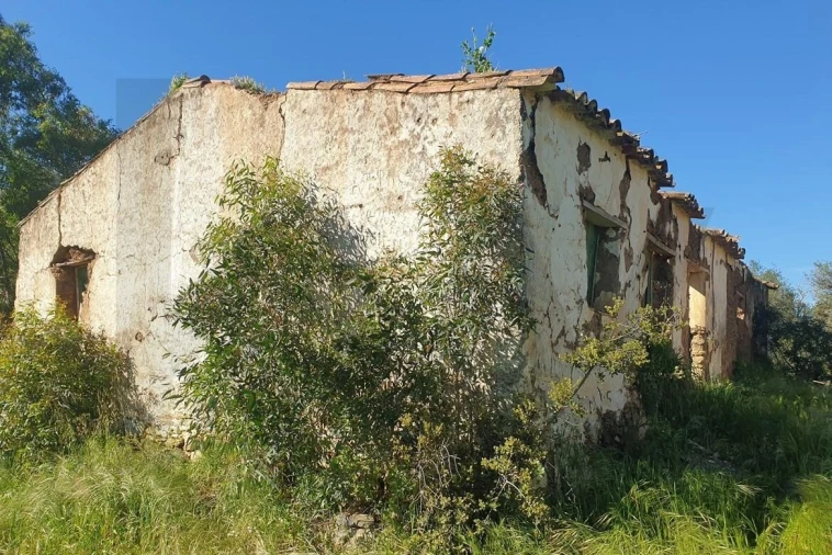 Moradia T1 para Venda em Corte do Pinto Foto 10