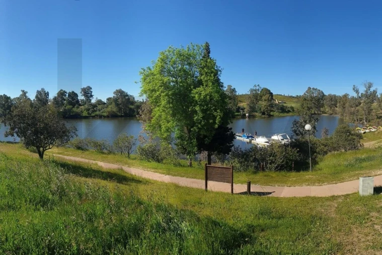 Moradia T1 para Venda em Corte do Pinto Foto 14