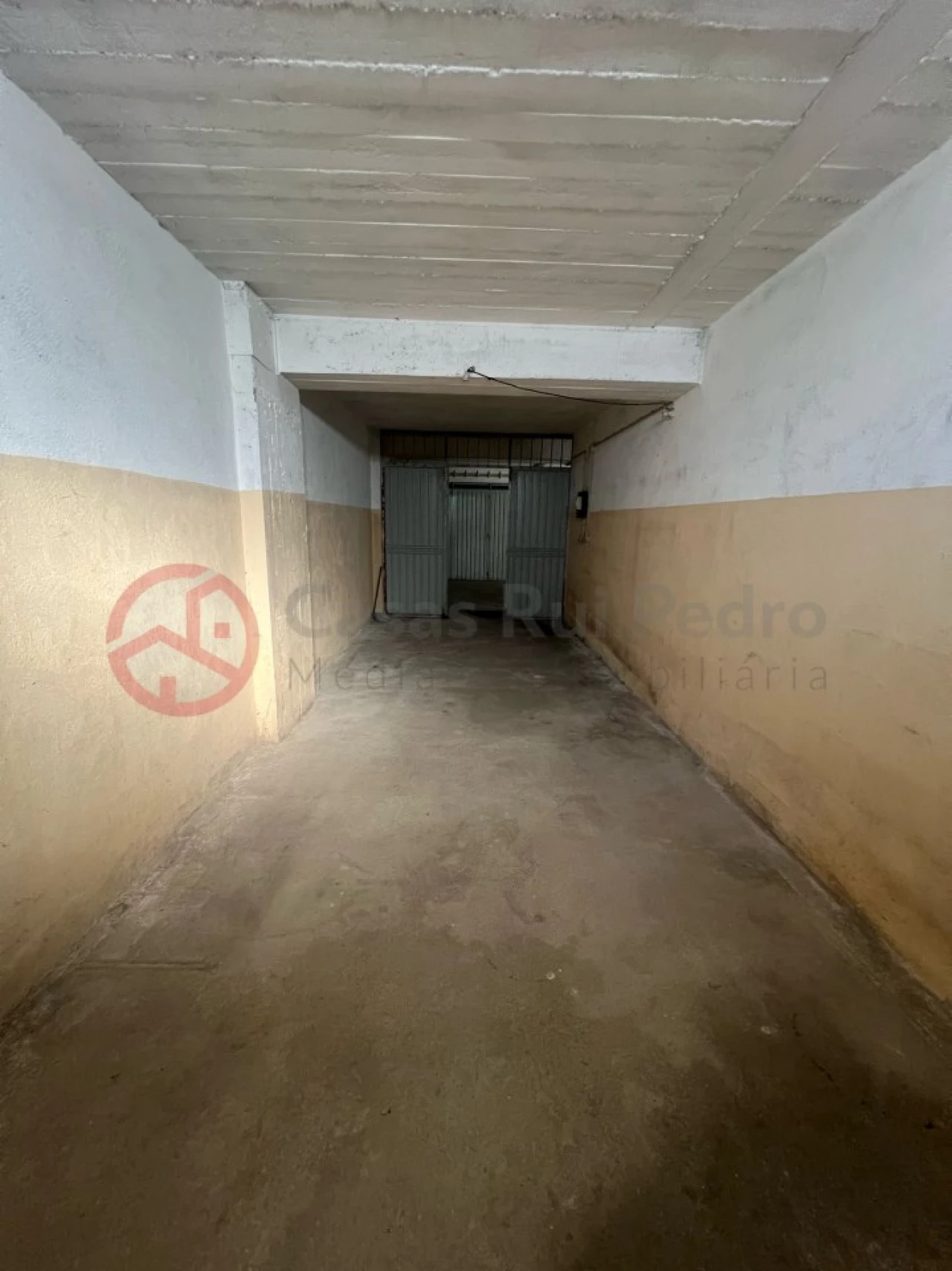 Garagem para Venda em Charneca de Caparica e Sobreda Foto 9