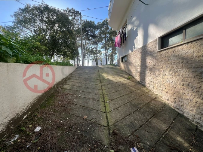 Garagem para Venda em Charneca de Caparica e Sobreda Foto 5
