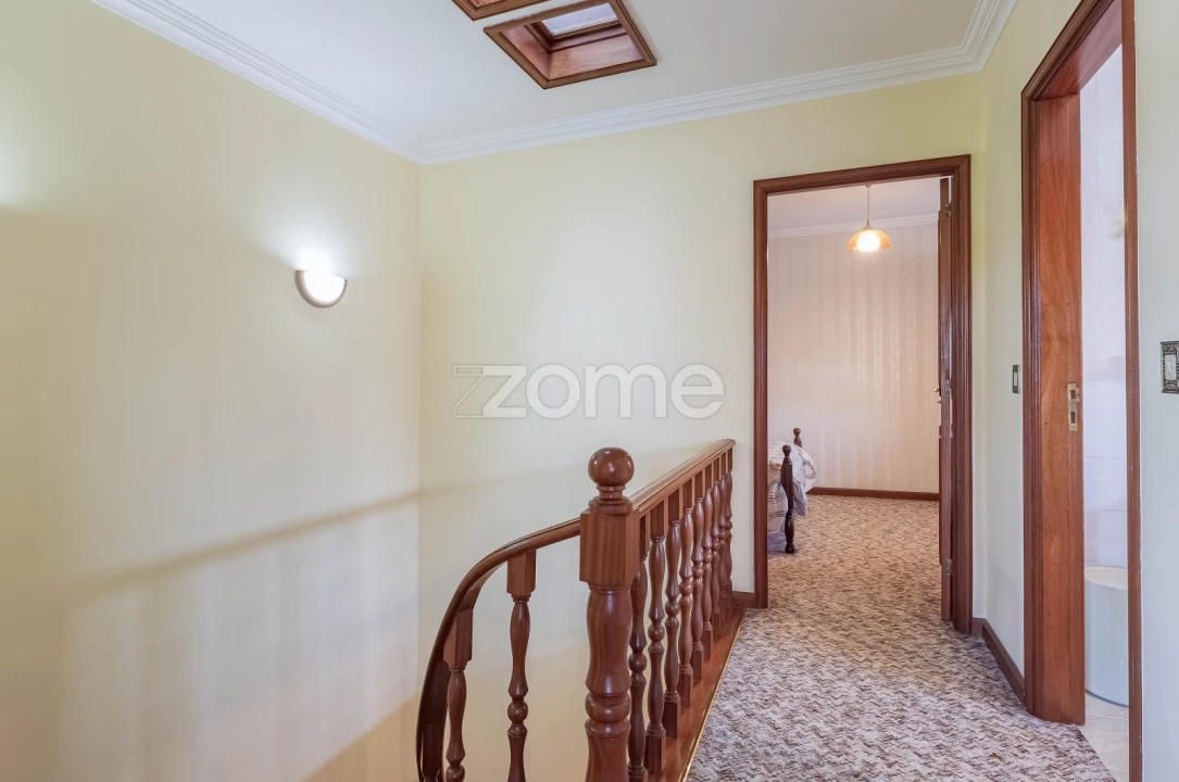 Moradia T4 para Venda em Labruge Foto 5