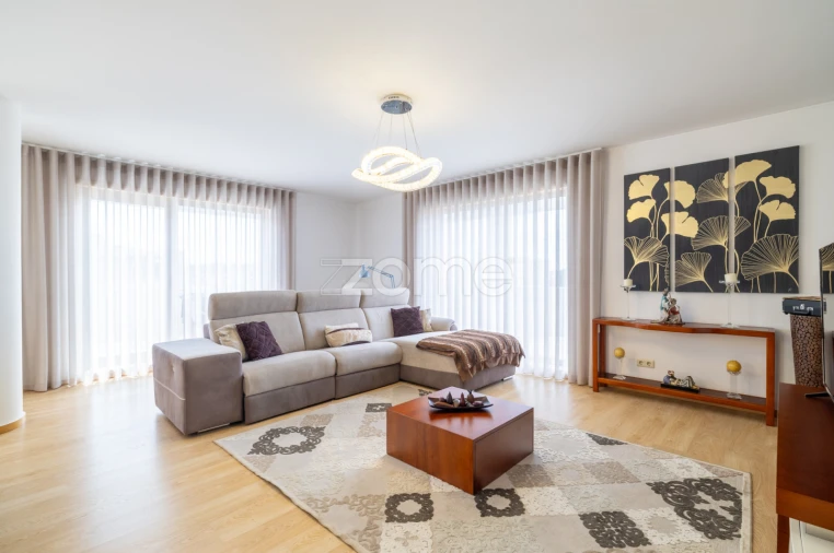 Apartamento T4 para Venda em Bougado (São Martinho e Santiago) Foto 26