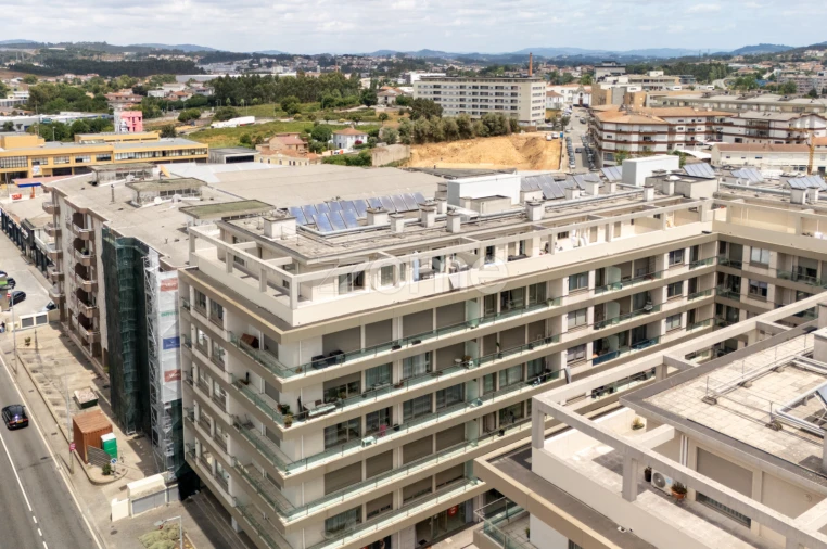 Apartamento T4 para Venda em Bougado (São Martinho e Santiago) Foto 42
