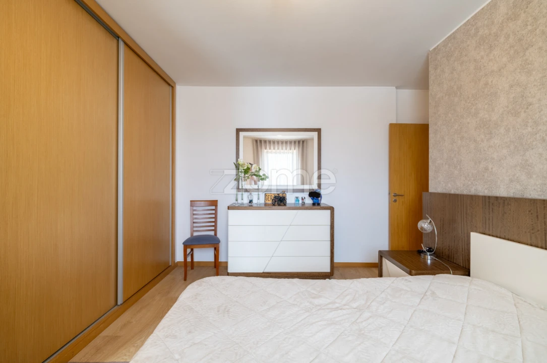 Apartamento T4 para Venda em Bougado (São Martinho e Santiago) Foto 14