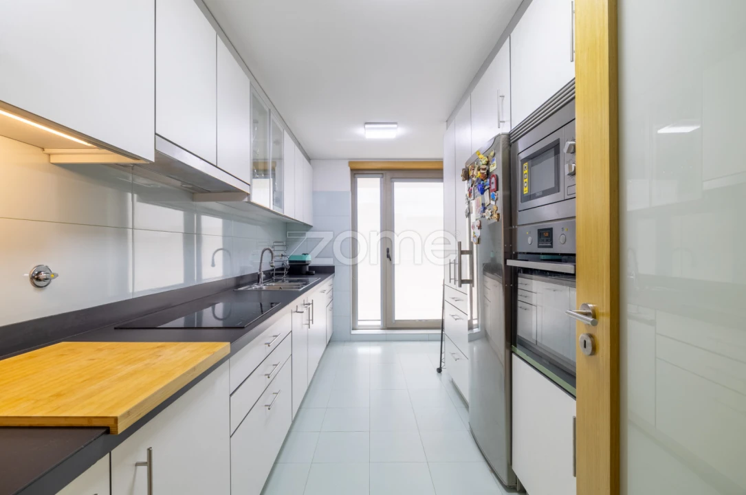 Apartamento T4 para Venda em Bougado (São Martinho e Santiago) Foto 2