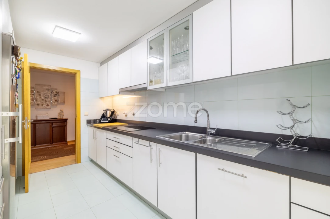 Apartamento T4 para Venda em Bougado (São Martinho e Santiago) Foto 24