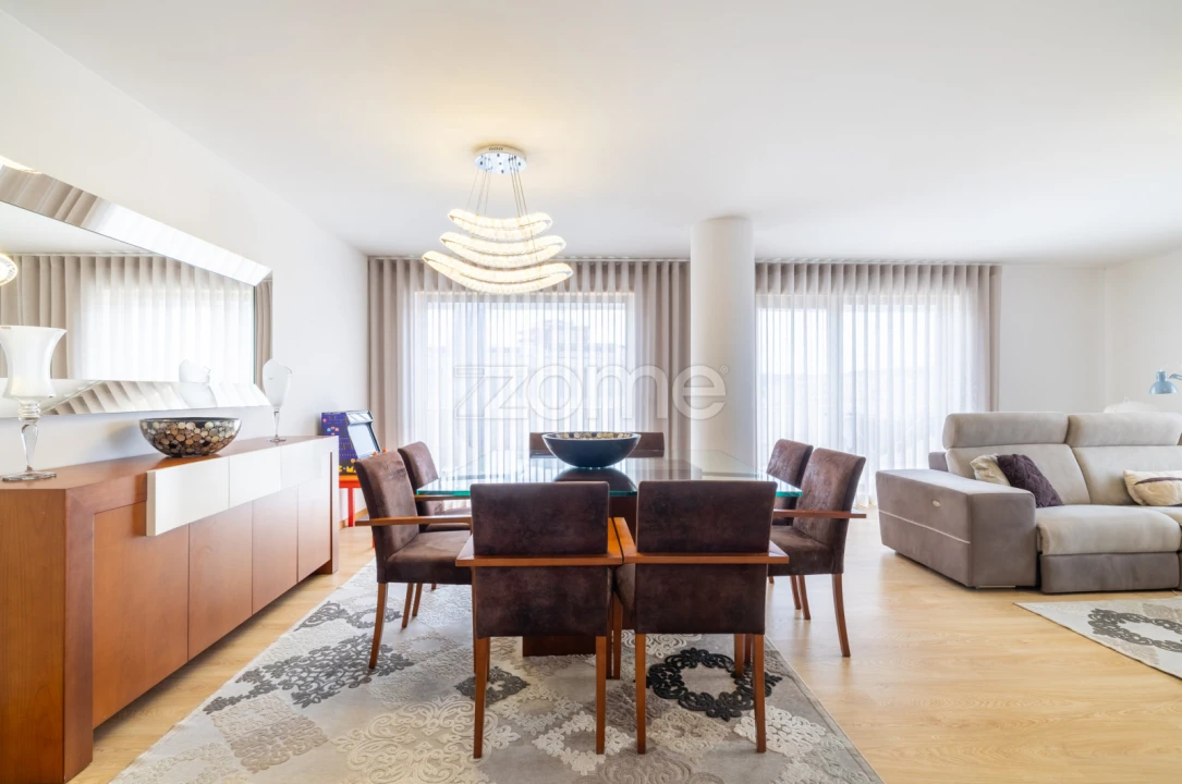 Apartamento T4 para Venda em Bougado (São Martinho e Santiago) Foto 3