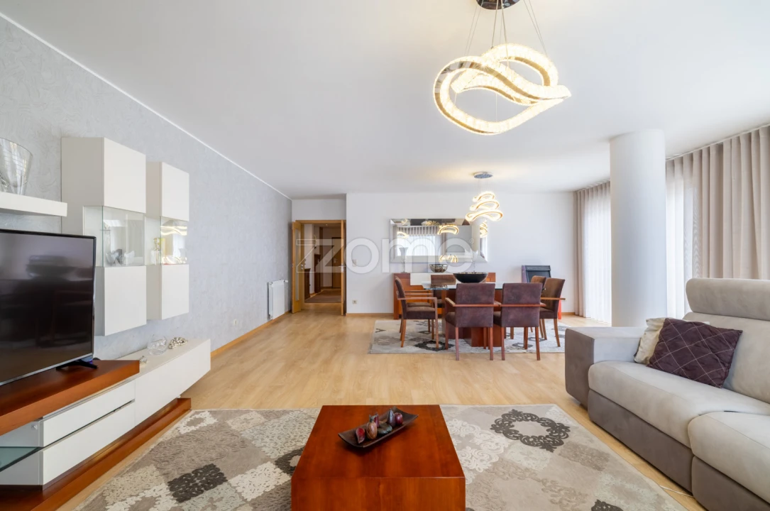 Apartamento T4 para Venda em Bougado (São Martinho e Santiago) Foto 28