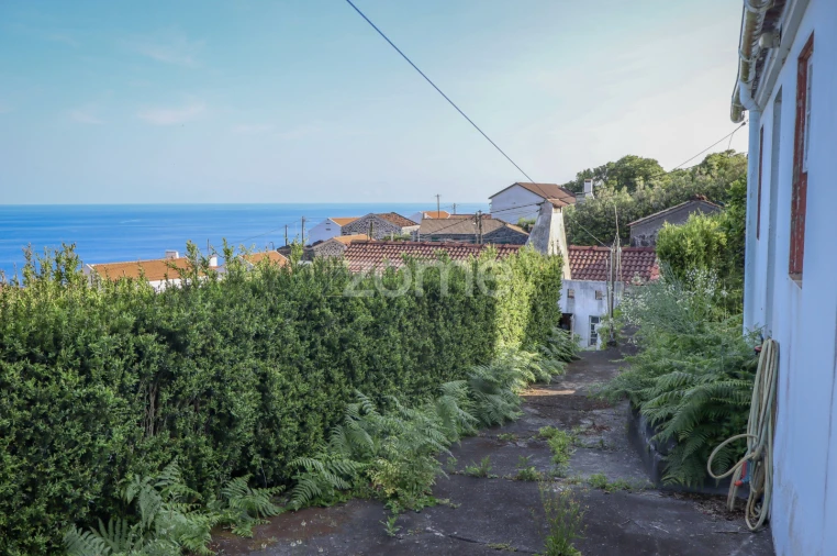 Moradia T4 para Venda em Ribeiras Foto 12