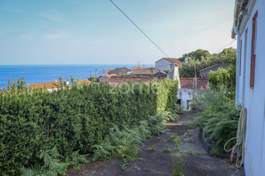 Moradia T4 para Venda em Ribeiras Foto 12