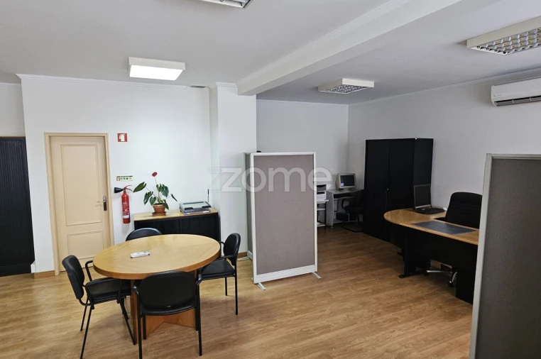 Escritório para Venda em Alto do Seixalinho, Santo André e Verderena Foto 4