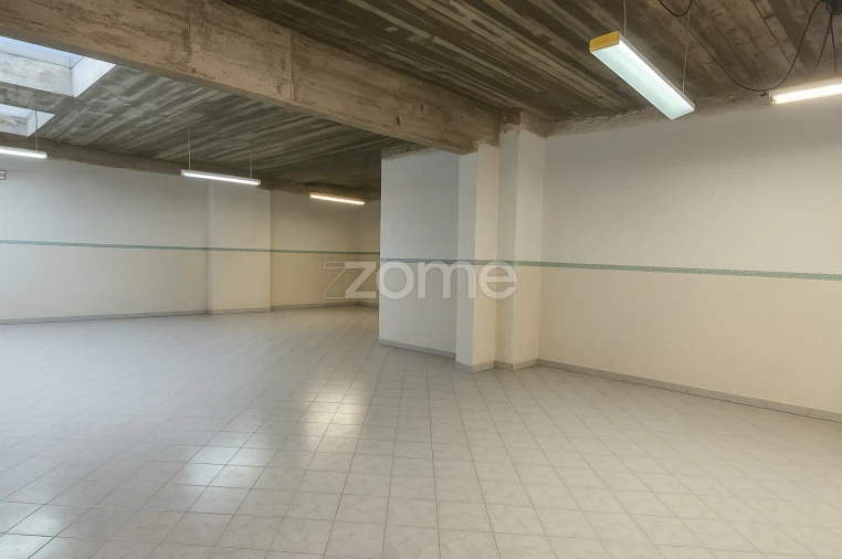 Negócio para Venda em Alto do Seixalinho, Santo André e Verderena Foto 3