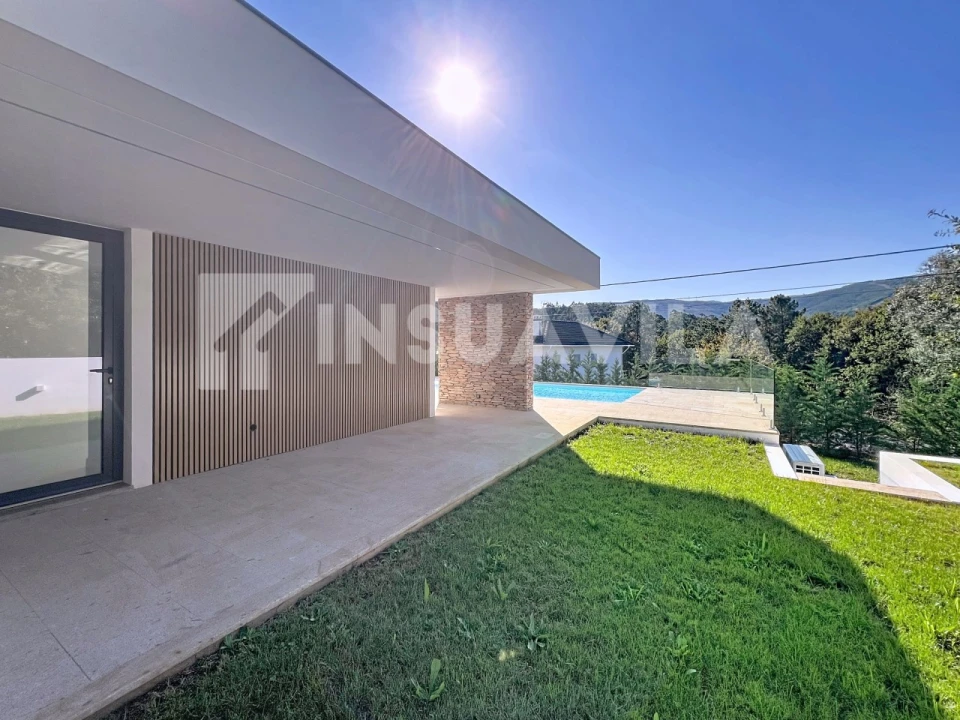 Moradia T3 para Venda em Sopo Foto 8