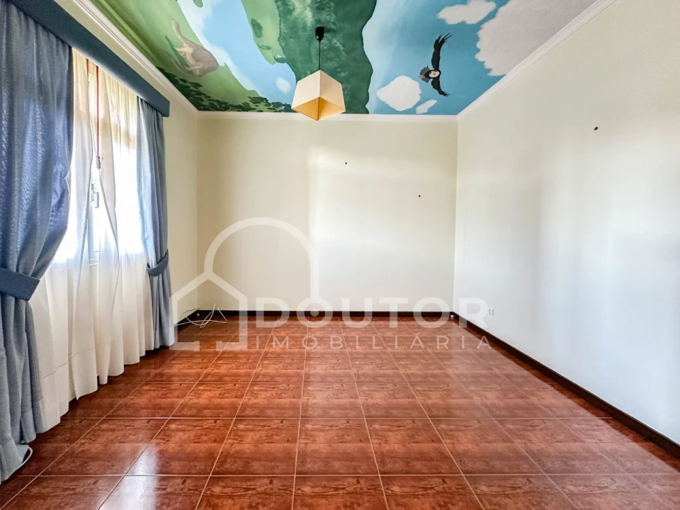 Moradia T3 para Venda em Estreito de Camara de Lobos Foto 21