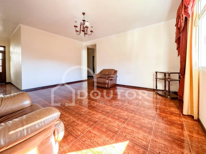 Moradia T3 para Venda em Estreito de Camara de Lobos Foto 11