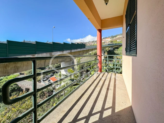 Moradia T3 para Venda em Estreito de Camara de Lobos Foto 14