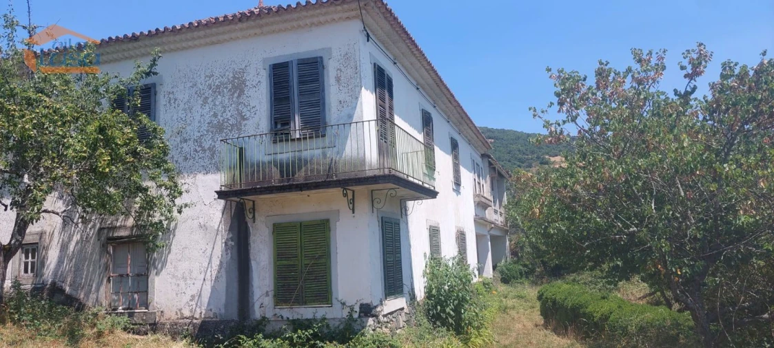 Moradia T11 para Venda em Vinhais Foto 1