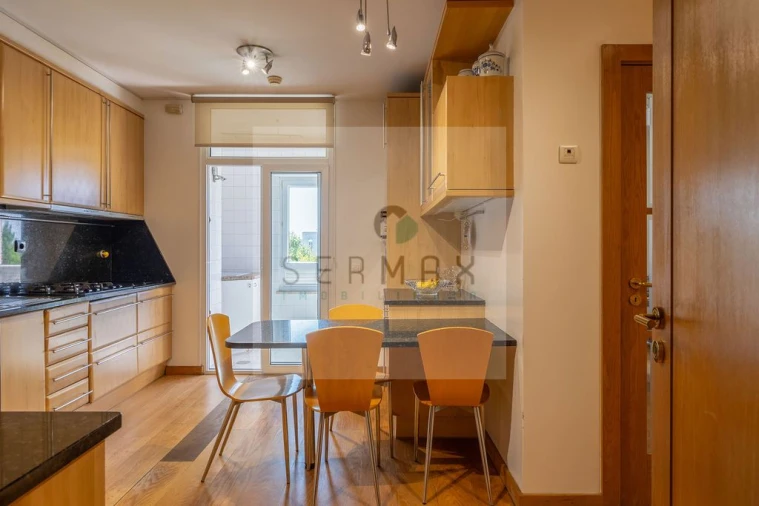 Apartamento T5 para Venda em Santa Marinha e São Pedro da Afurada Foto 3