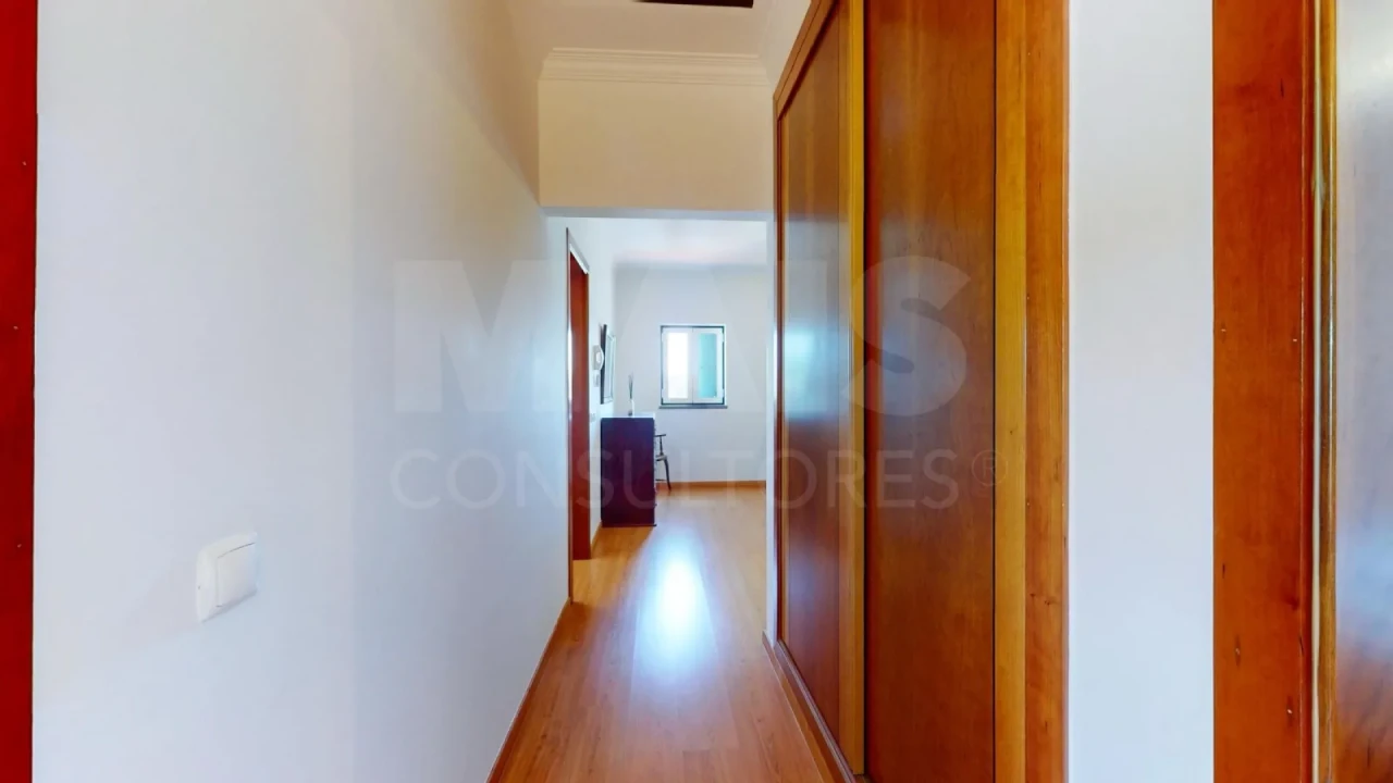 Moradia T5 para Venda em Nossa Senhora da Vila, Nossa Senhora do Bispo e Silveiras Foto 2