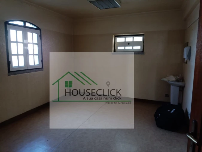 Loja para Arrendamento em Belmonte e Colmeal da Torre Foto 16