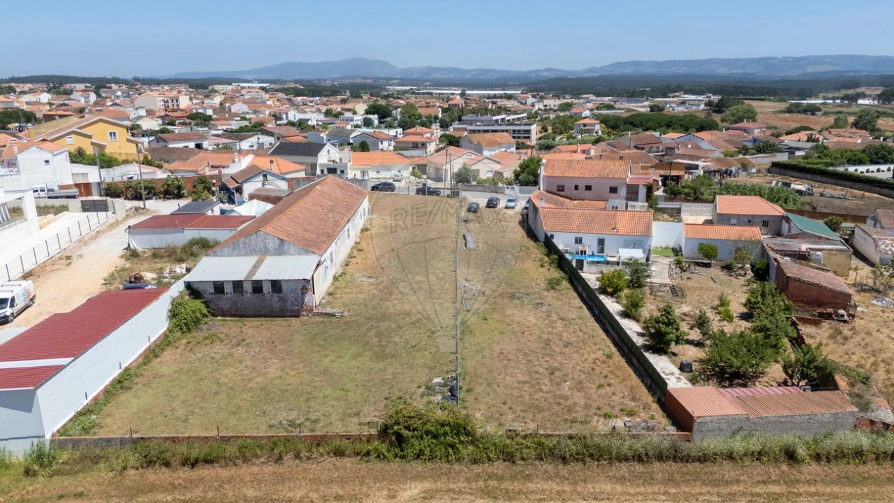 Armazém para Venda em Campelos e Outeiro da Cabeça Foto 13