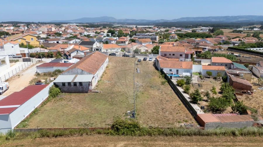Armazém para Venda em Campelos e Outeiro da Cabeça