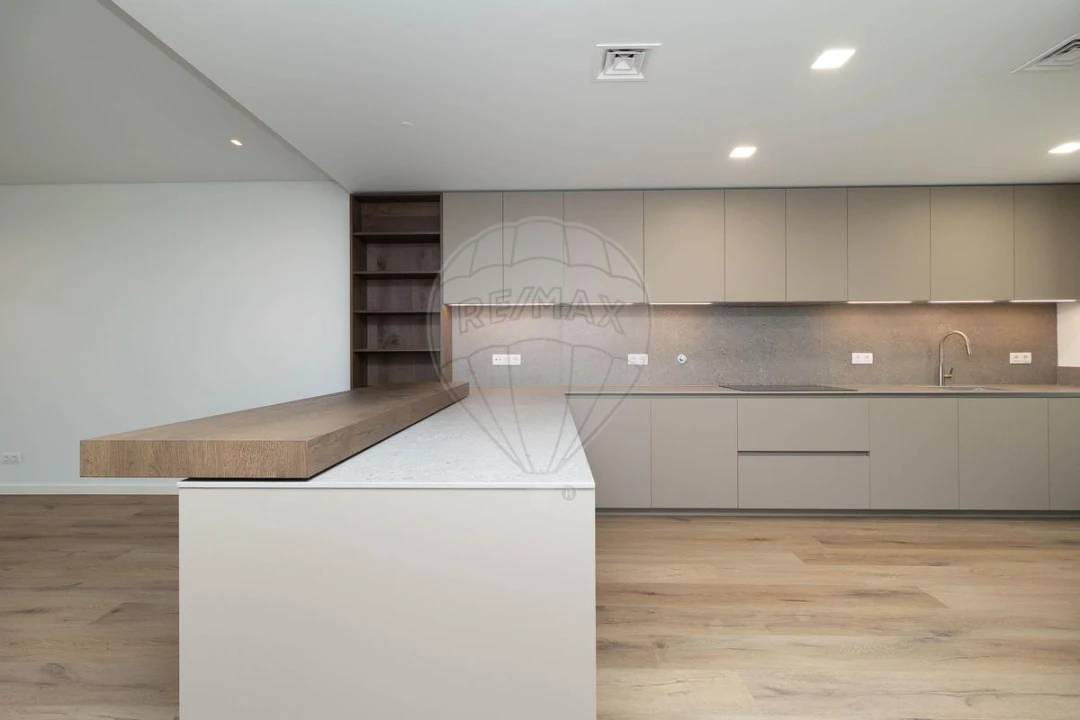 Moradia T4 para Venda em Póvoa de Santa Iria e Forte da Casa Foto 13