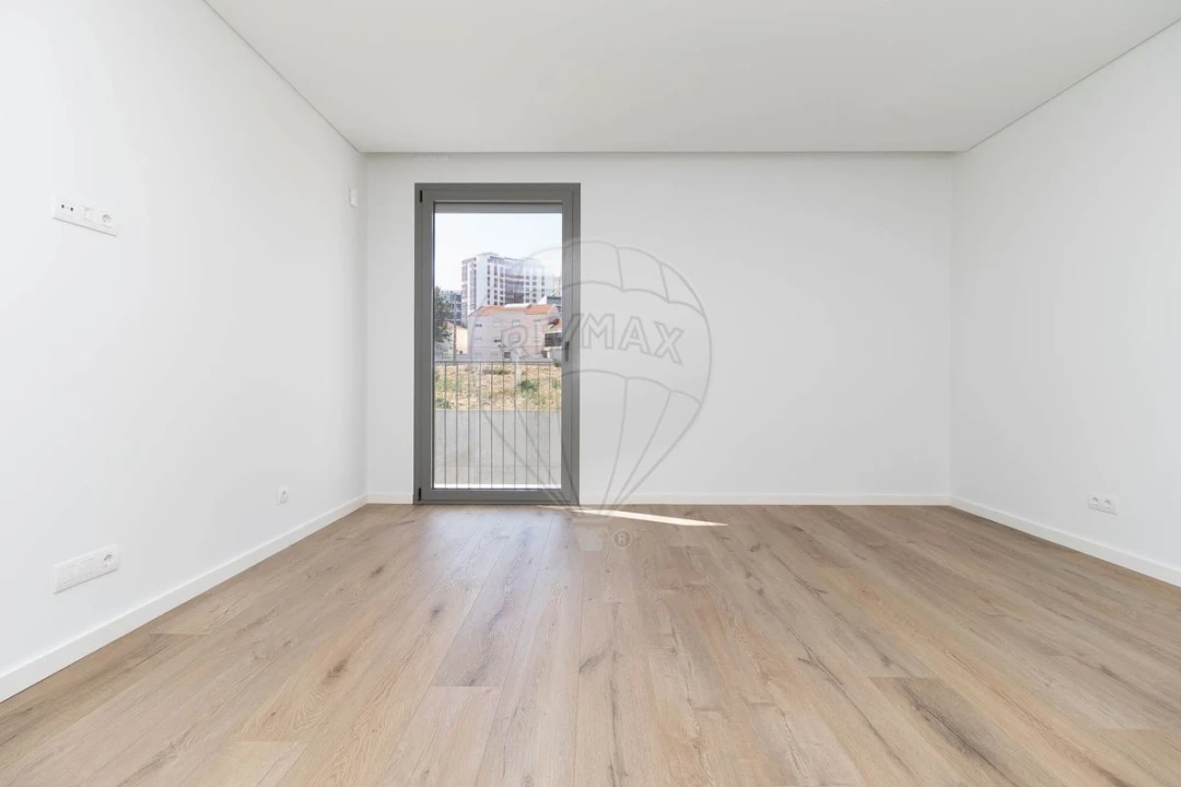 Moradia T4 para Venda em Póvoa de Santa Iria e Forte da Casa Foto 17