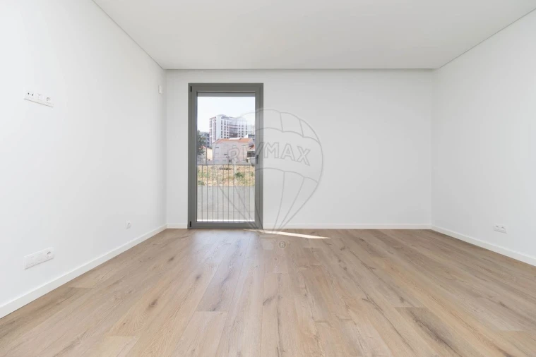 Moradia T4 para Venda em Póvoa de Santa Iria e Forte da Casa Foto 17